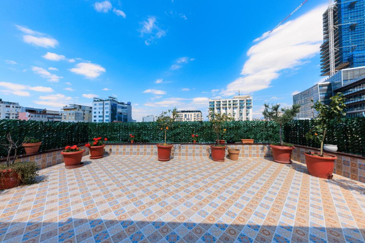 Syncron Centre Skyline Rooftop Tirana Apartments Exteriör bild